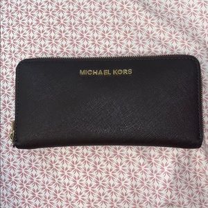 LIKE NEW Micheal Kors Brown Wallet
